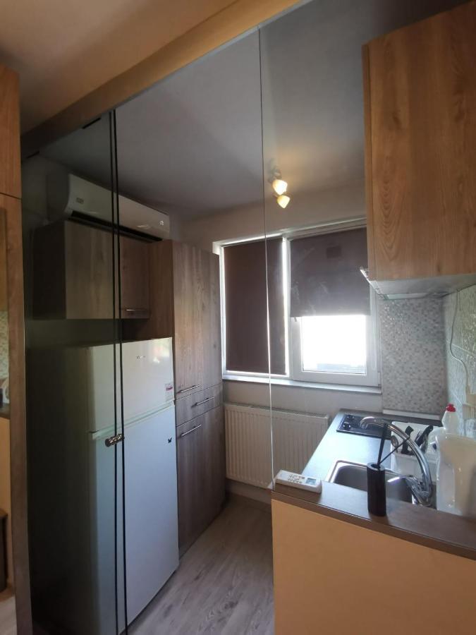 Holidays Inn Studio Bukarest Kültér fotó
